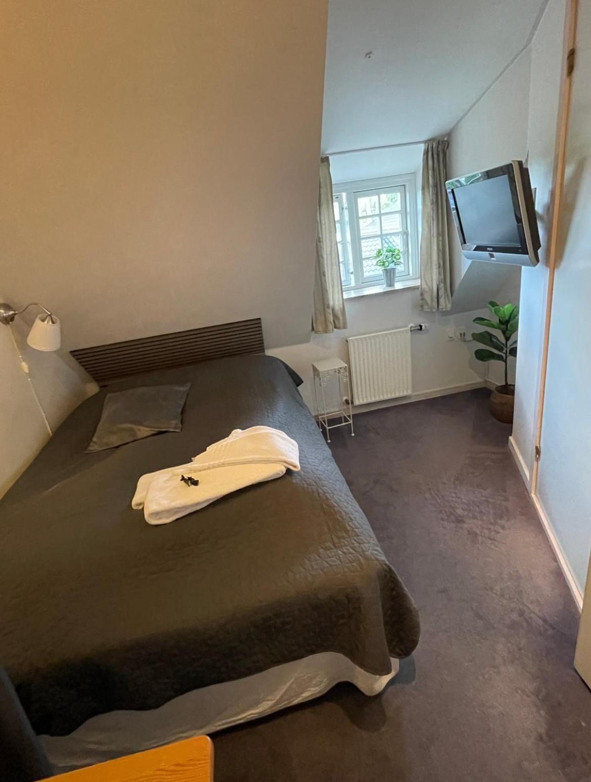 Slangerupgaard Bed & Breakfast Fakse Ladeplads Exterior photo