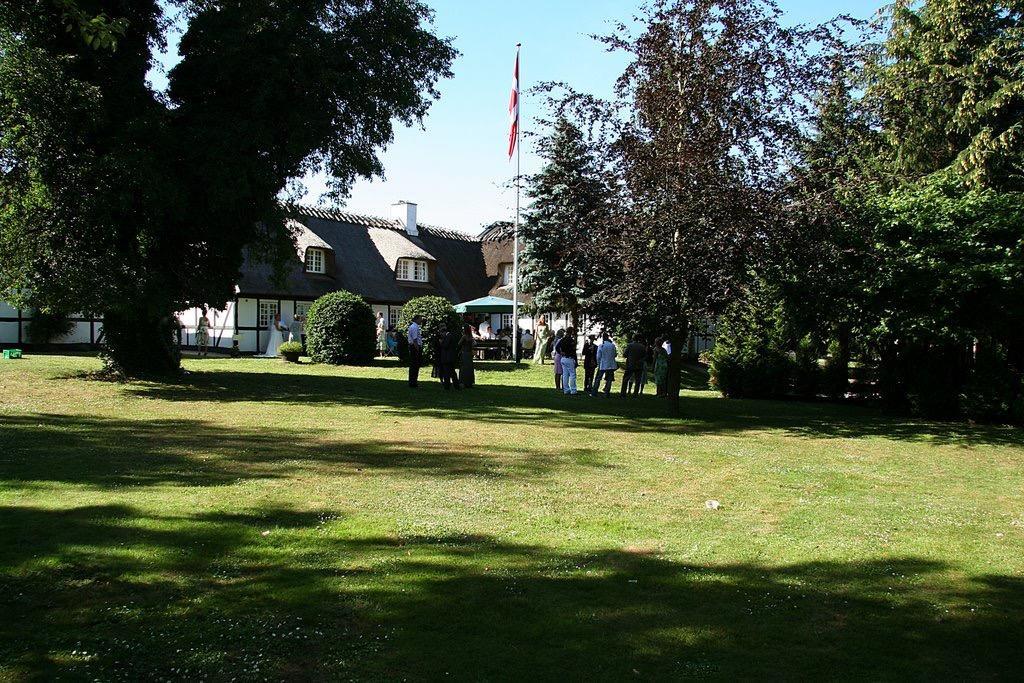 Slangerupgaard Bed & Breakfast Fakse Ladeplads Exterior photo